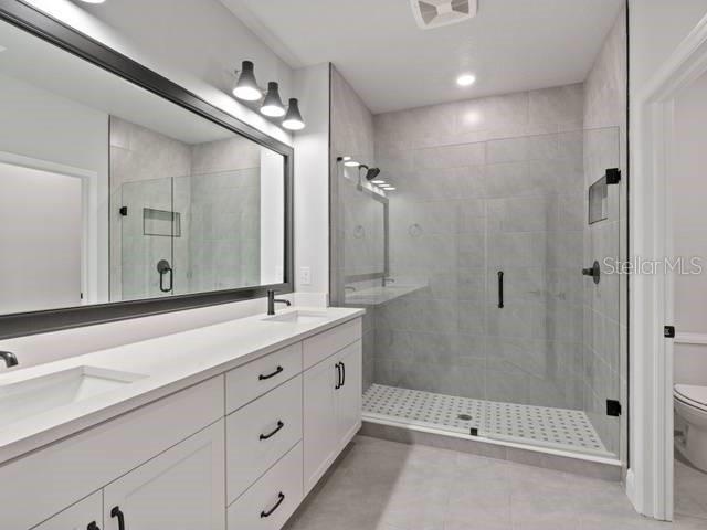 Image 13 of 16 For 415 Frances Avenue 1