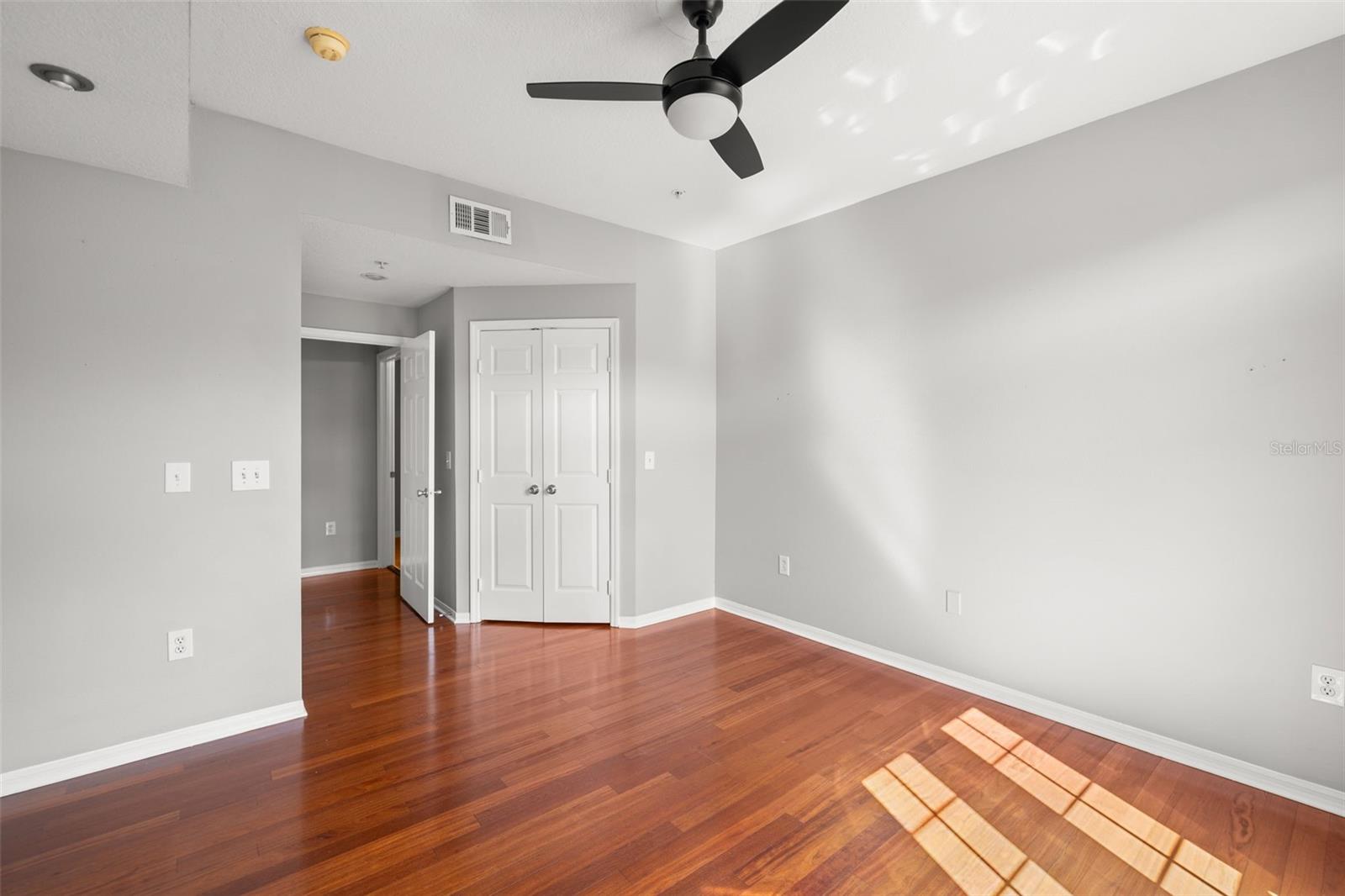 Image 13 of 40 For 501 Knights Run Avenue 2314