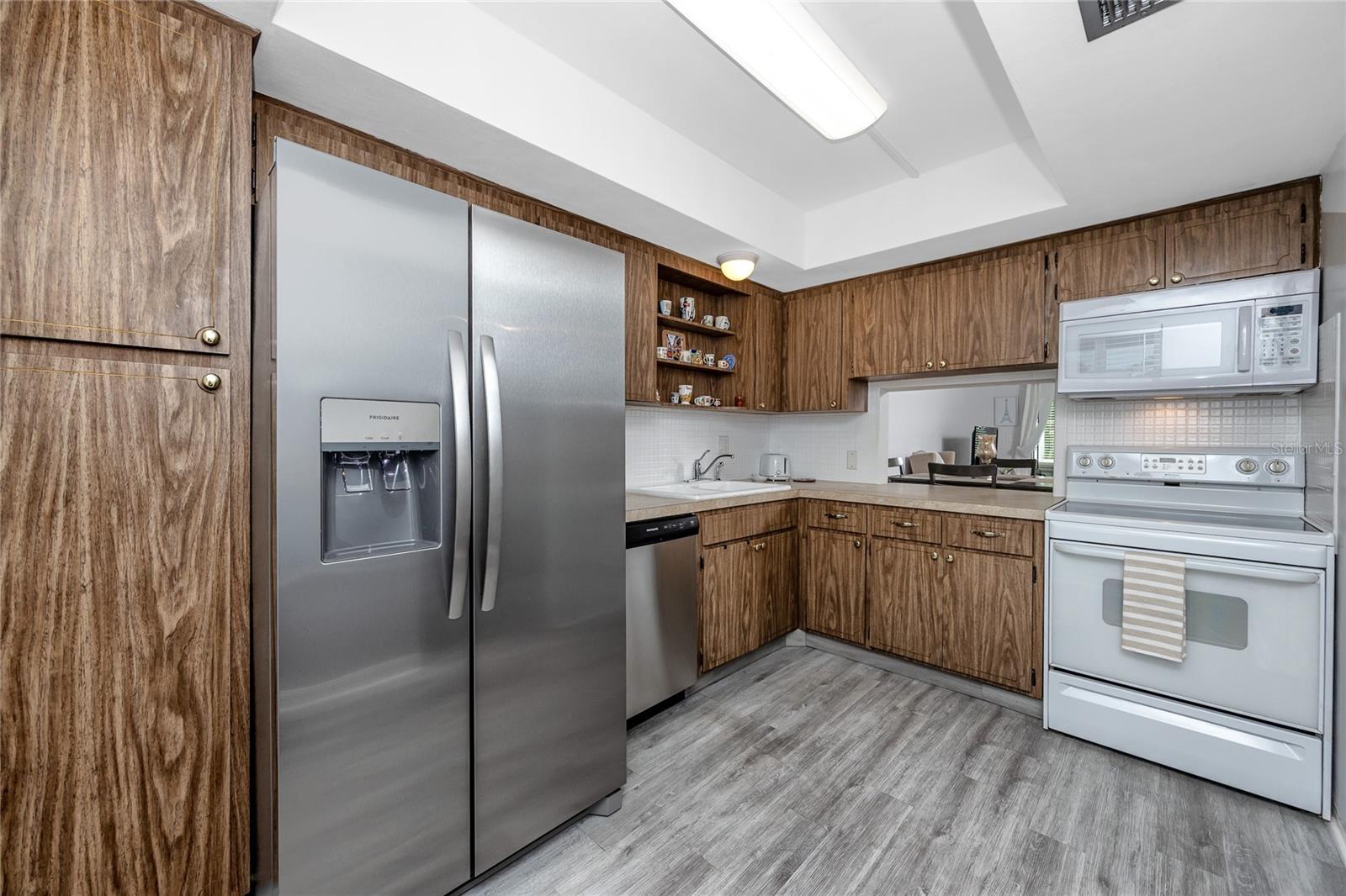 Image 12 of 50 For 8651 10th Street N 118