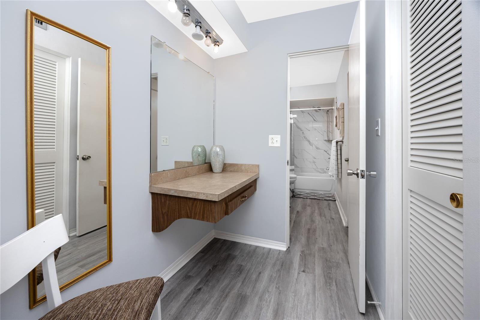 Image 31 of 50 For 8651 10th Street N 118