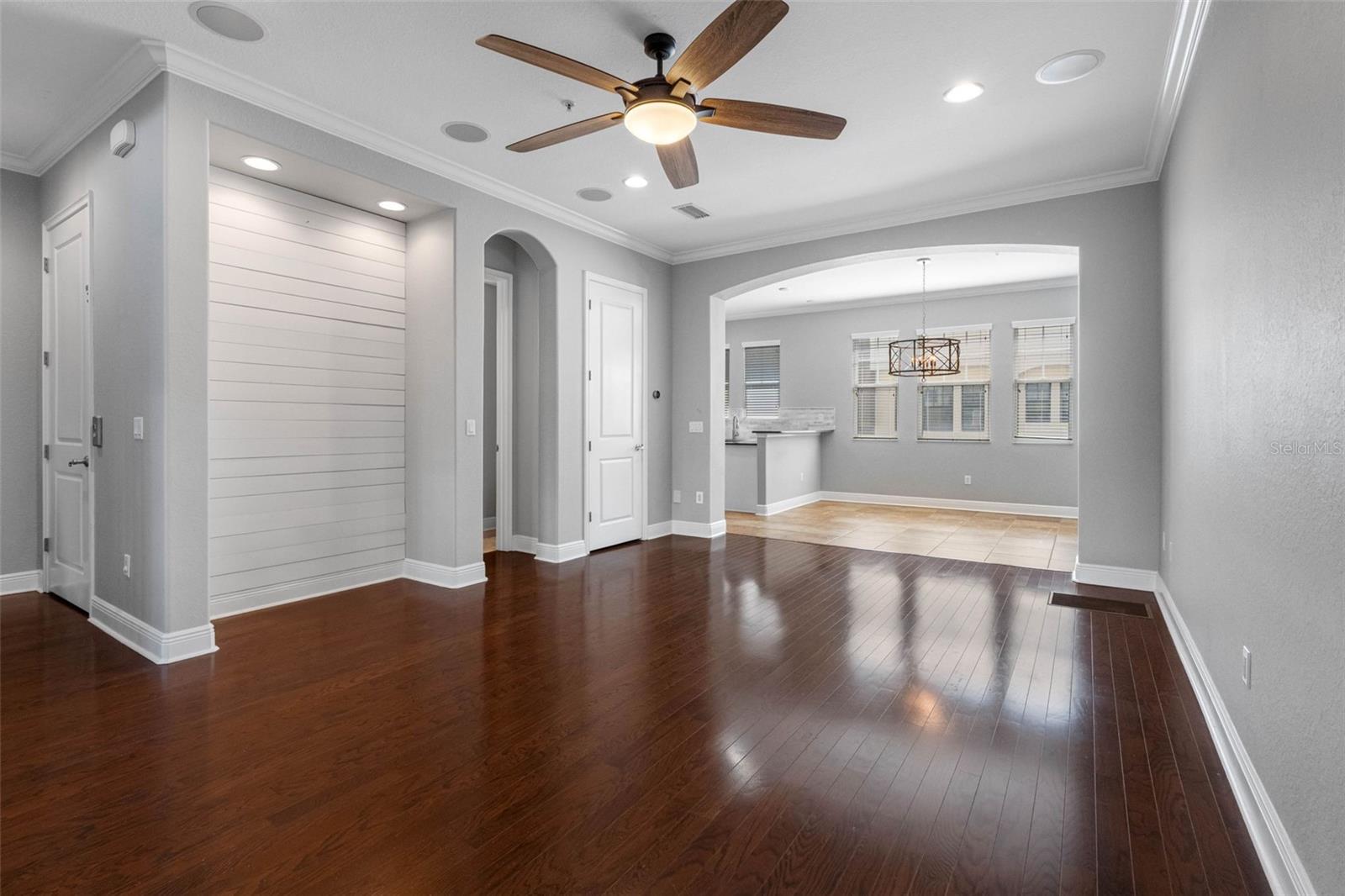 Image 13 of 54 For 5902 Printery Street 102