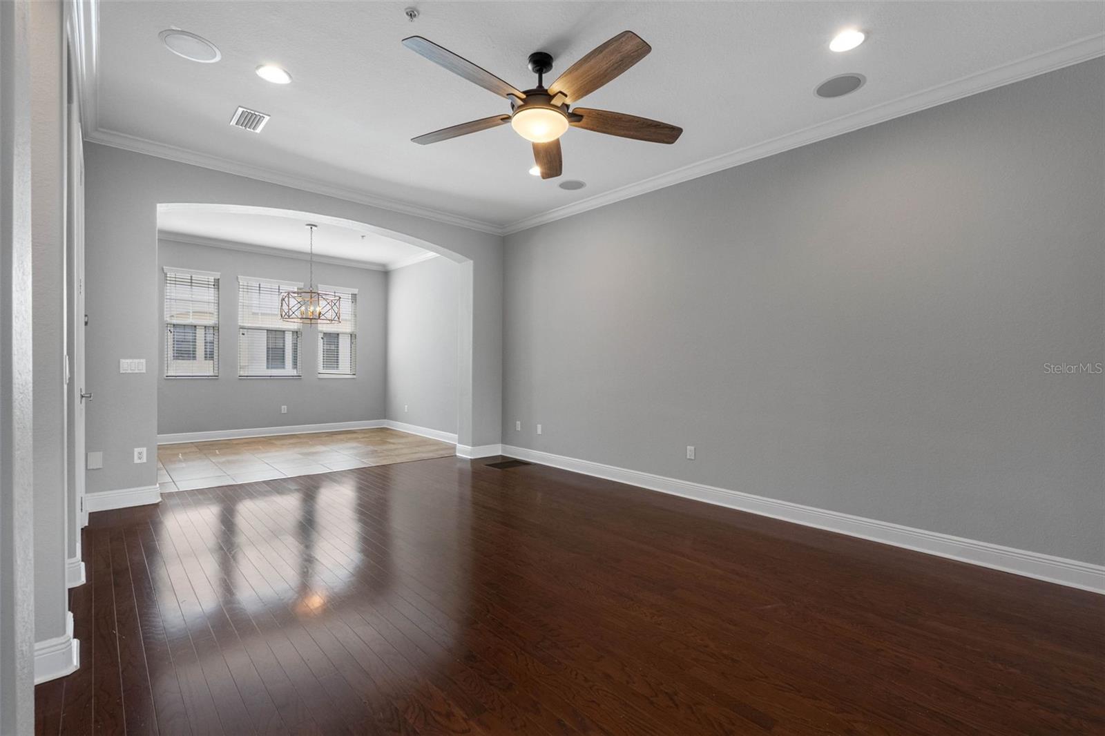 Image 14 of 54 For 5902 Printery Street 102