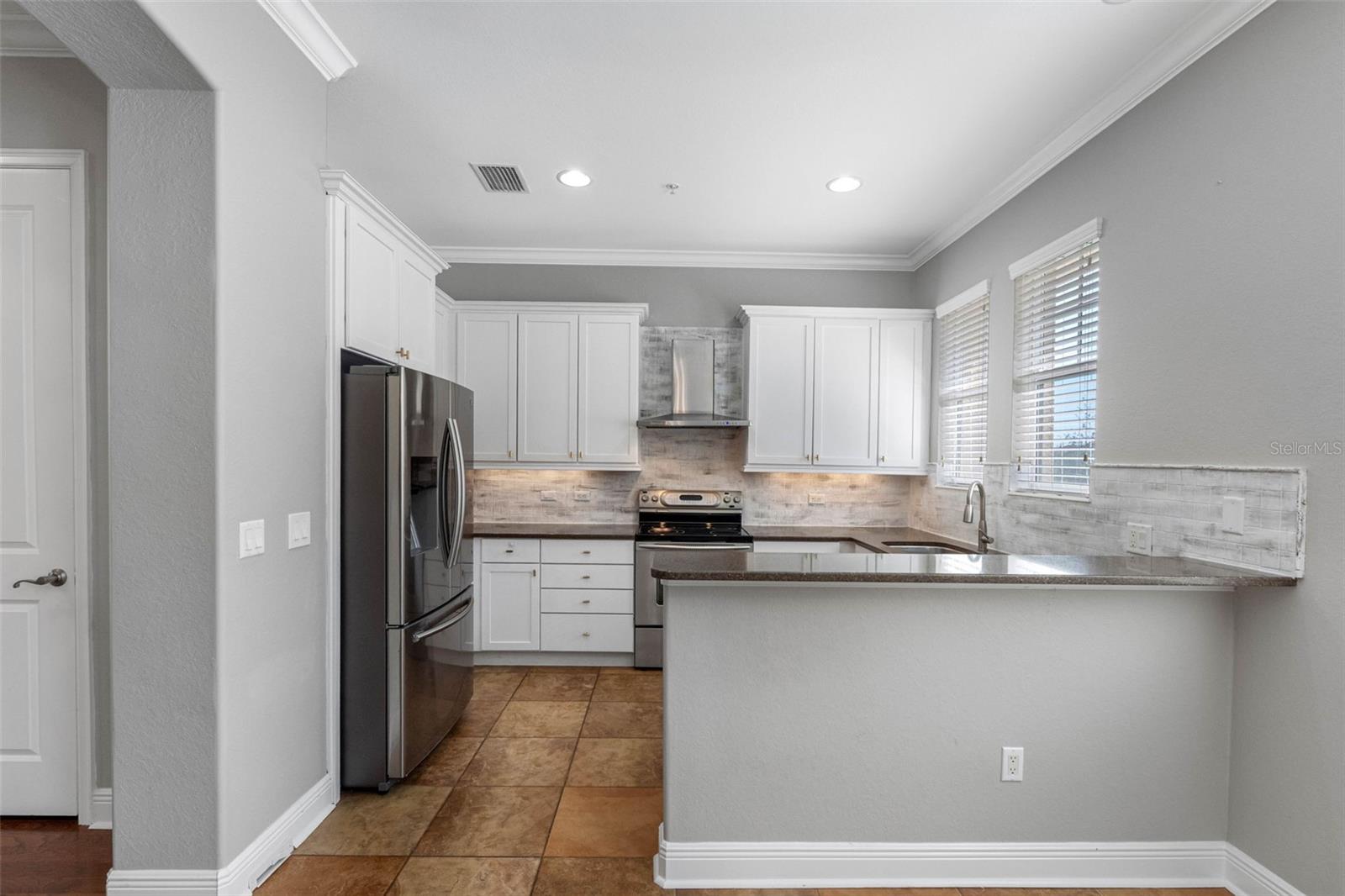 Image 17 of 54 For 5902 Printery Street 102