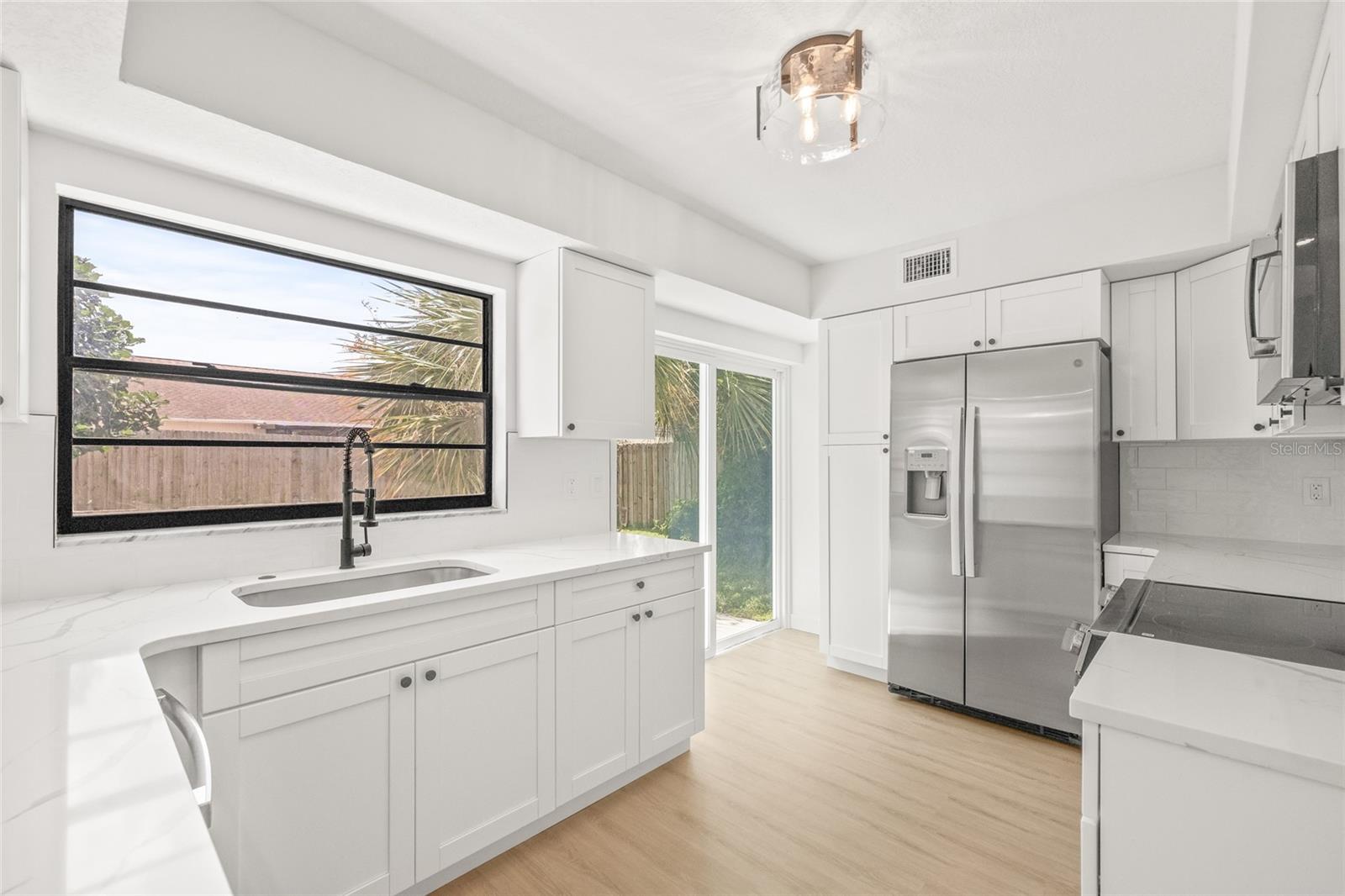 Image 10 of 53 For 11379 Brookgreen Drive