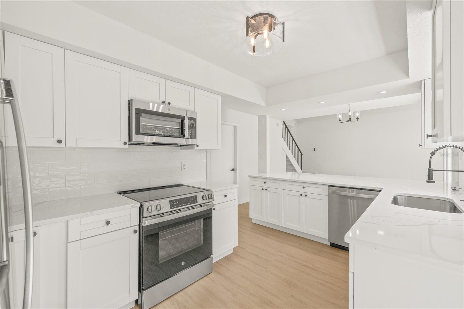 Image 14 of 53 For 11379 Brookgreen Drive