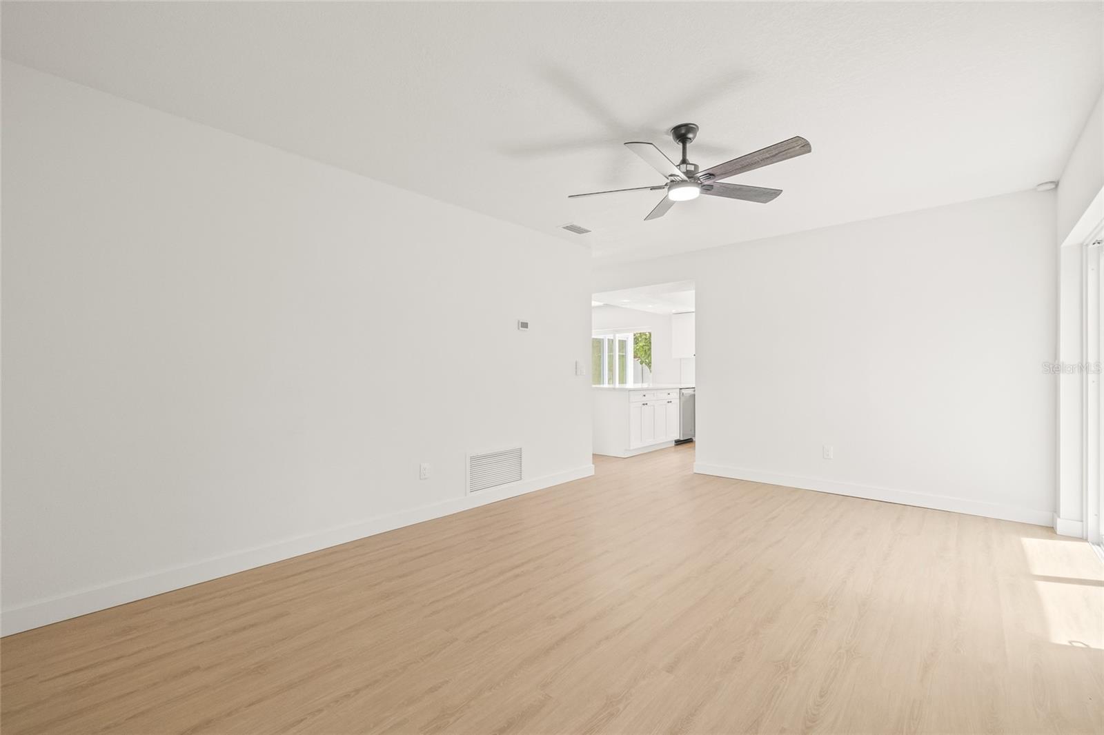 Image 18 of 53 For 11379 Brookgreen Drive