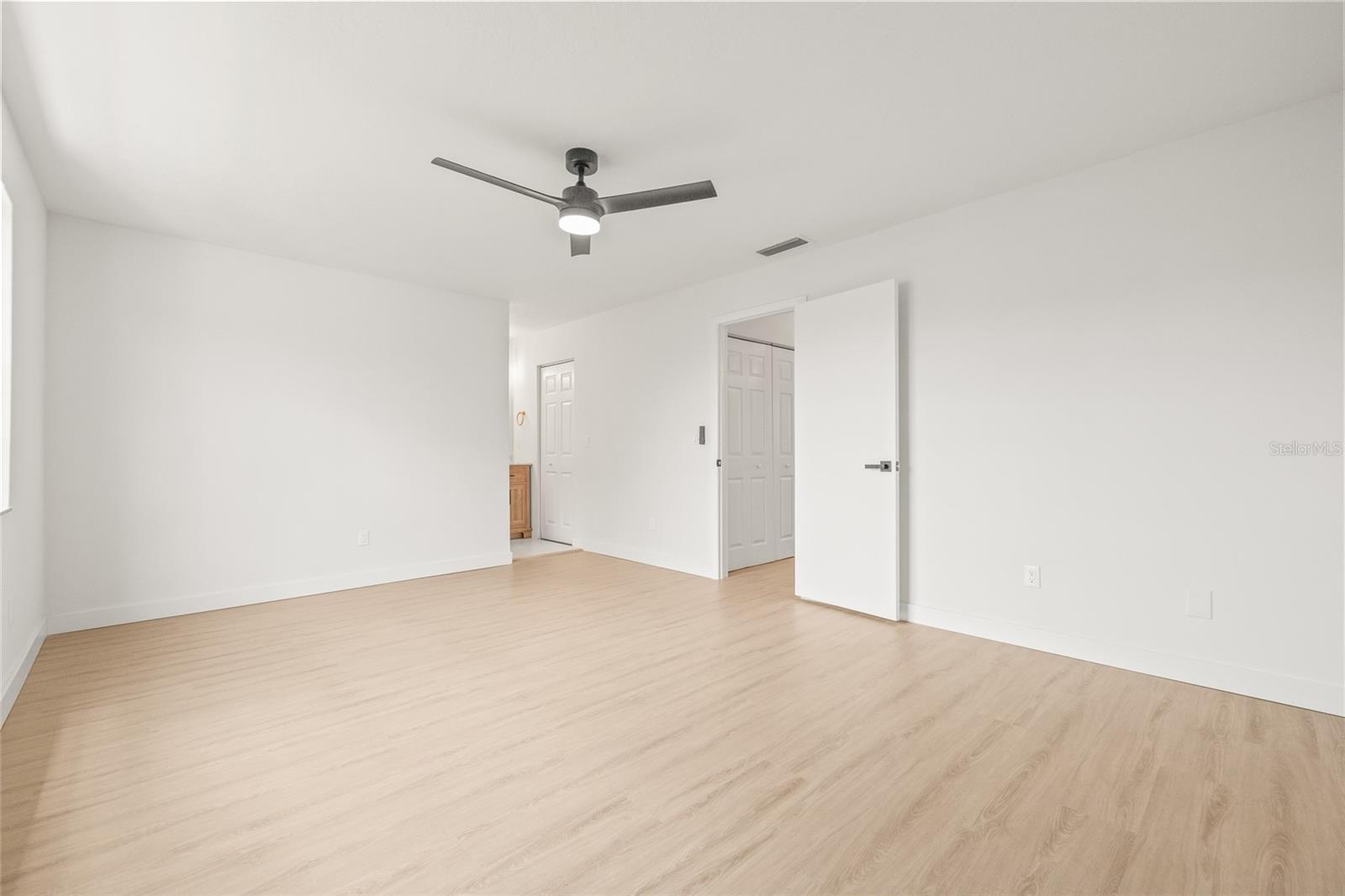 Image 24 of 53 For 11379 Brookgreen Drive