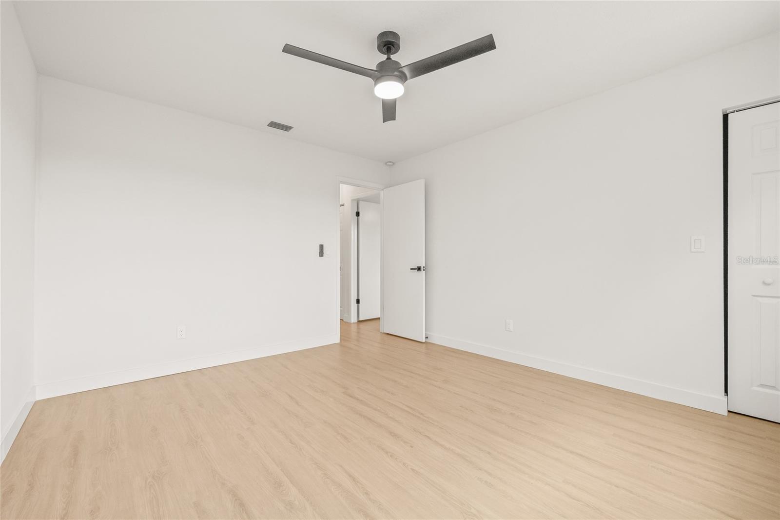 Image 31 of 53 For 11379 Brookgreen Drive
