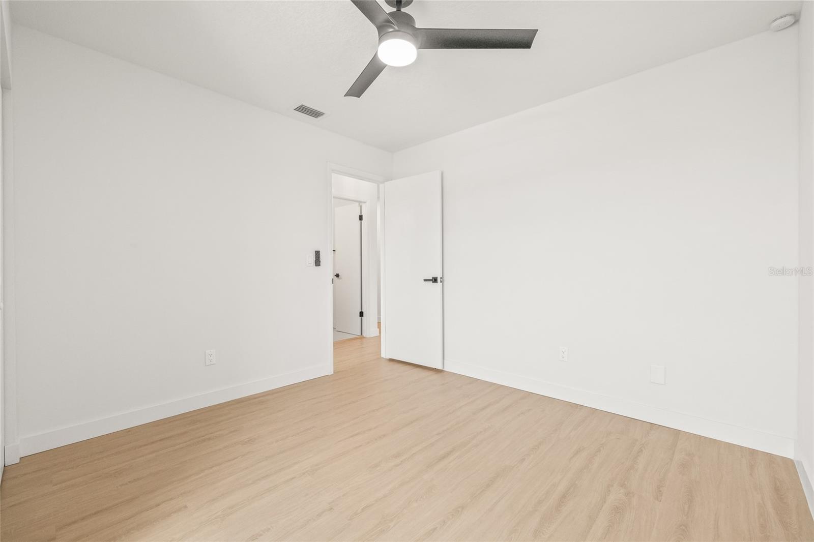 Image 35 of 53 For 11379 Brookgreen Drive