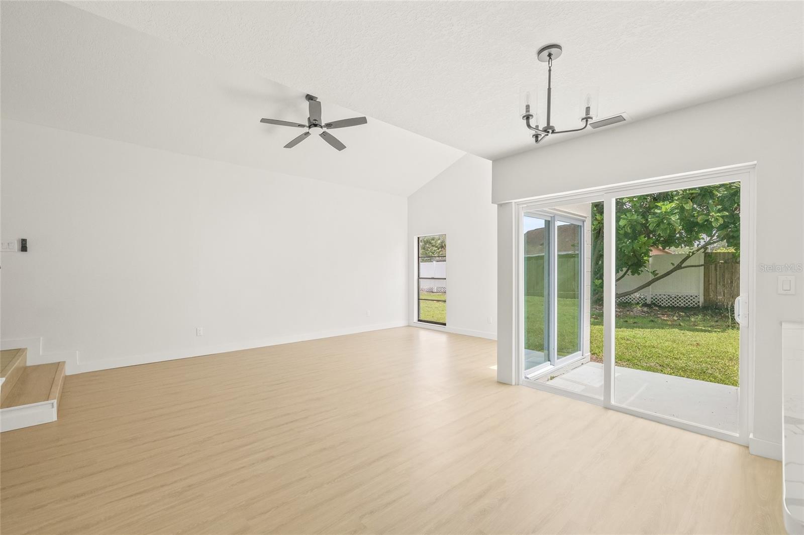 Image 8 of 53 For 11379 Brookgreen Drive
