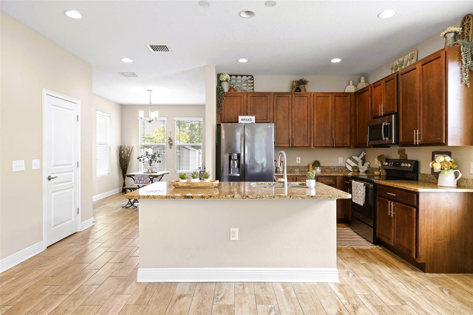 Image 13 of 48 For 1407 7th Avenue N