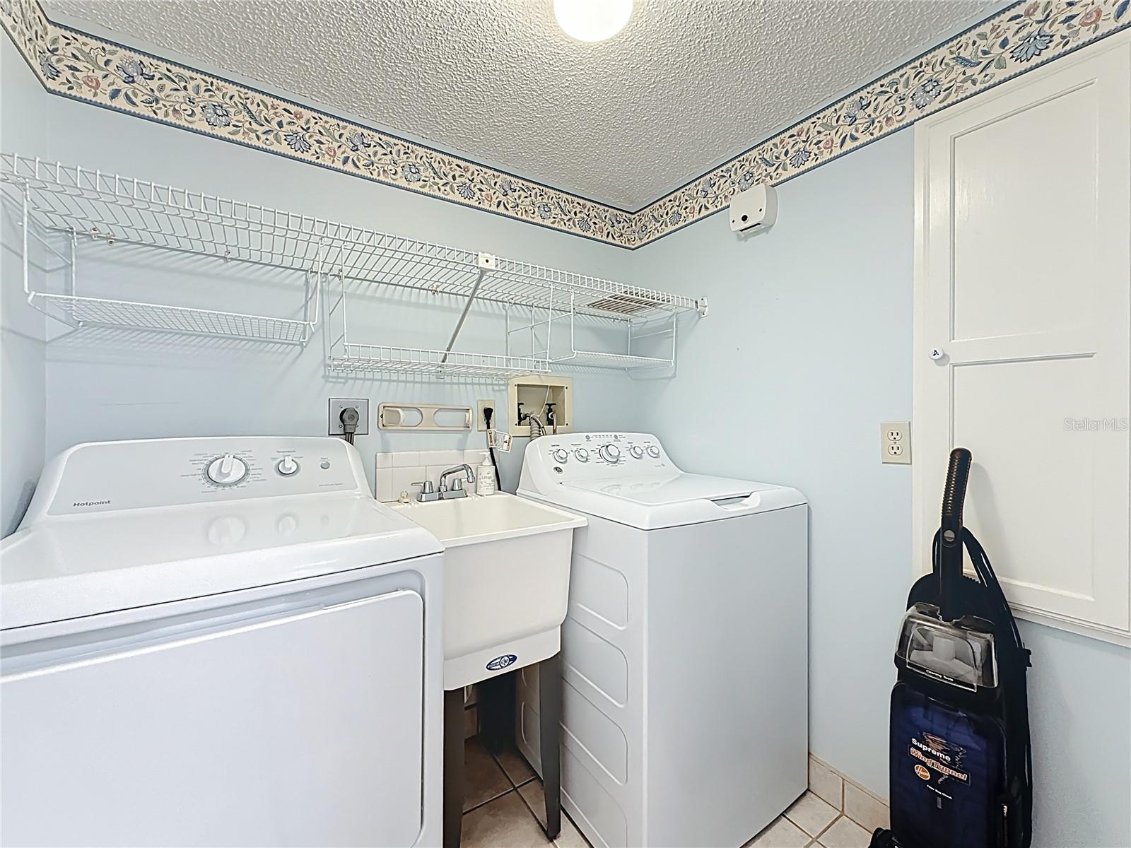 Image 41 of 69 For 55 Rogers Street 404