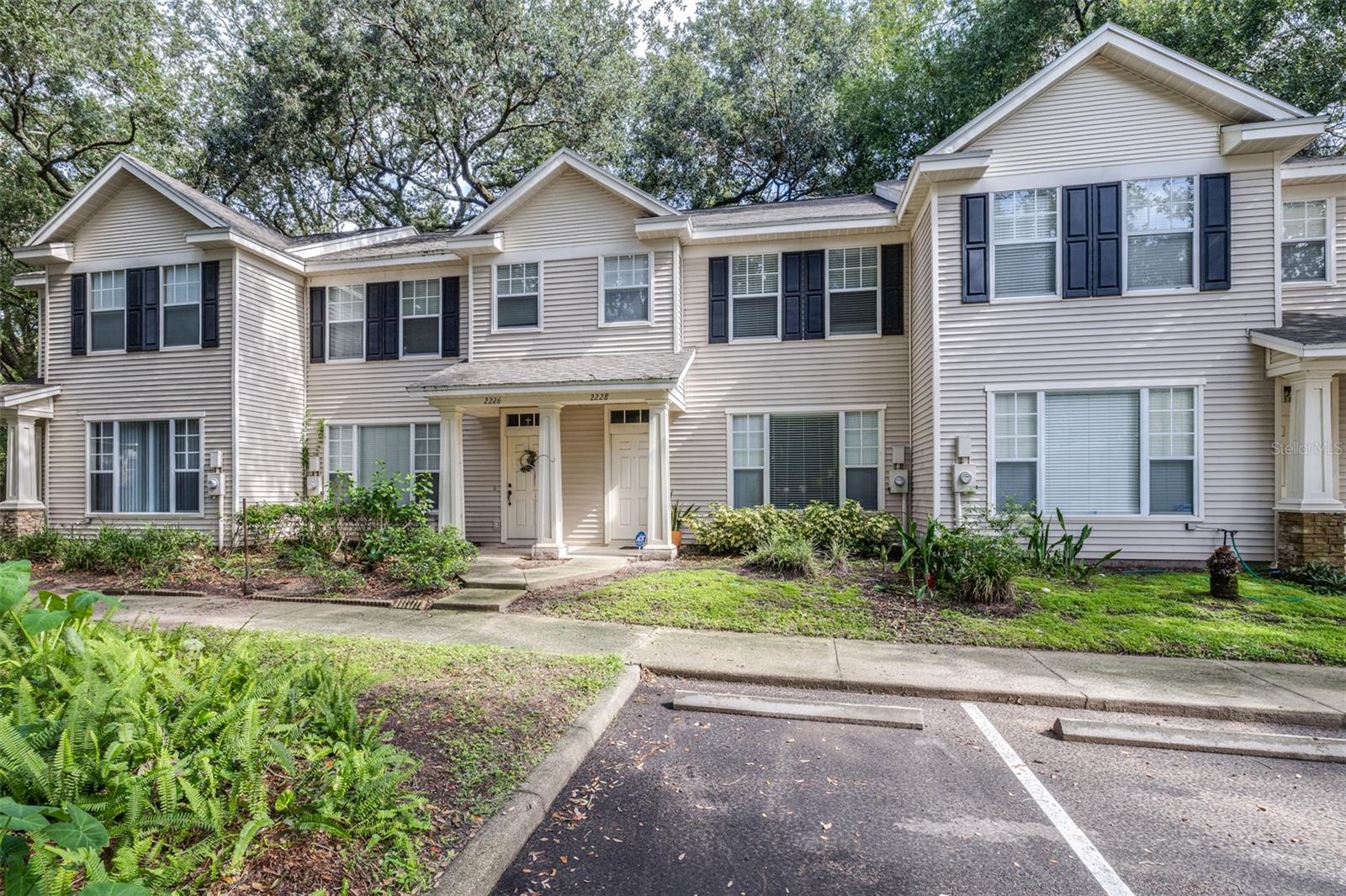 Image 4 of 57 For 2228 Golden Oak Lane