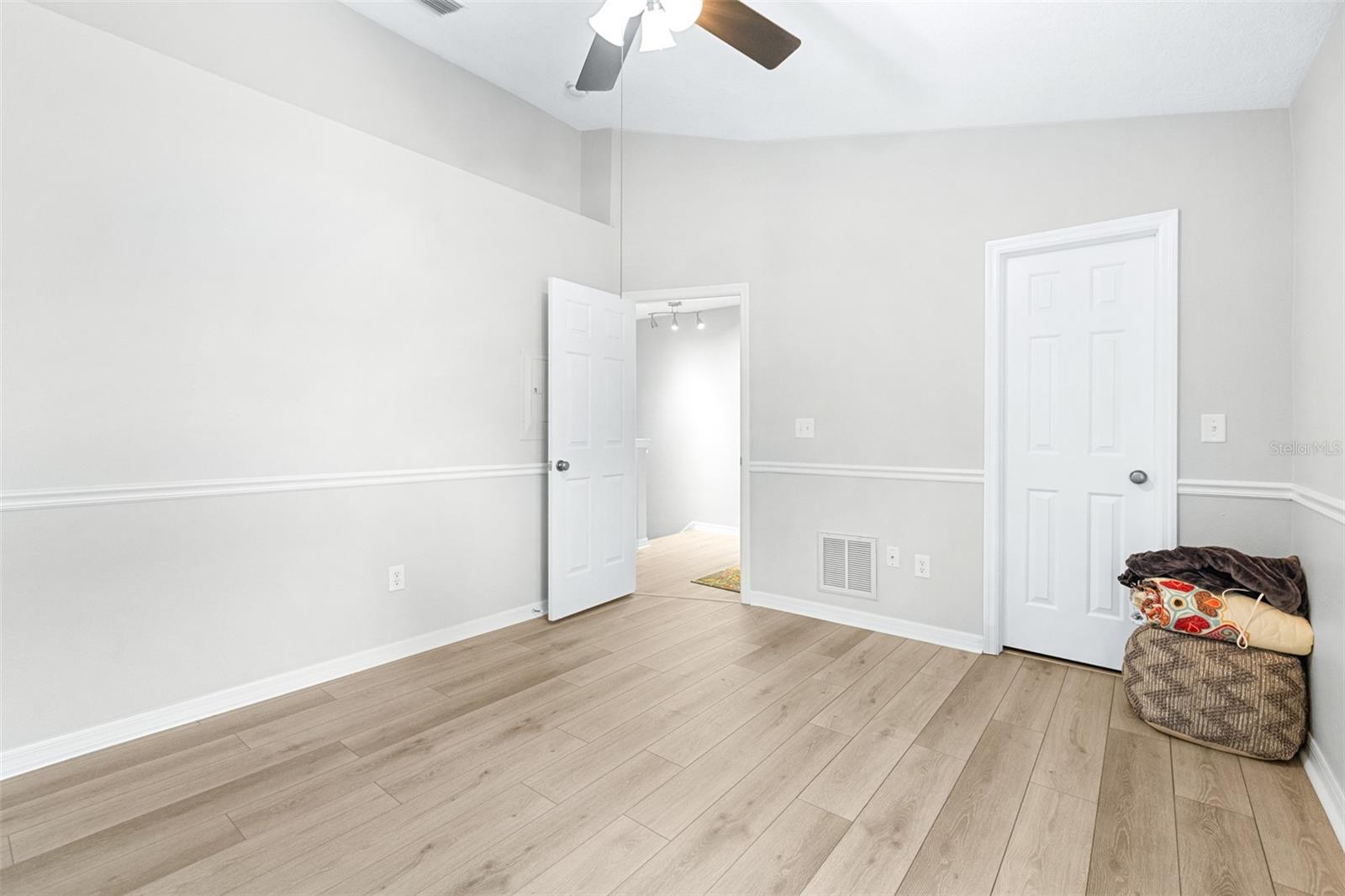 Image 40 of 57 For 2228 Golden Oak Lane