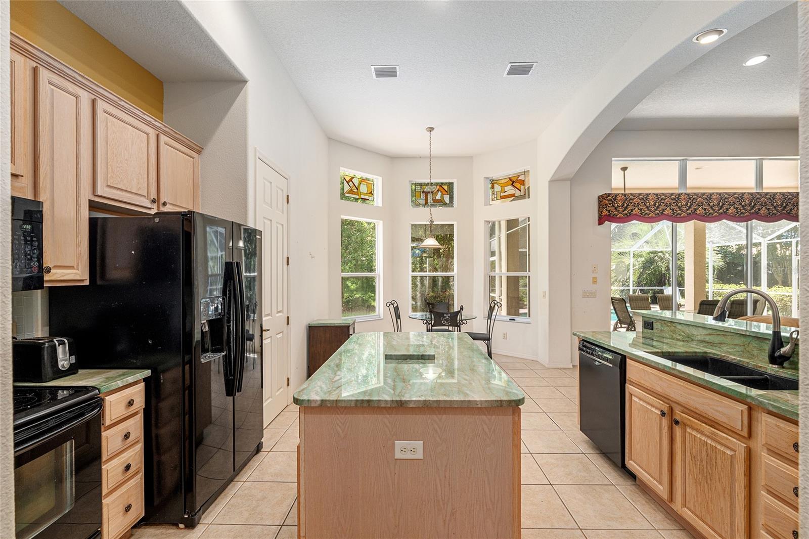 Image 12 of 90 For 932 Rollingwood Court