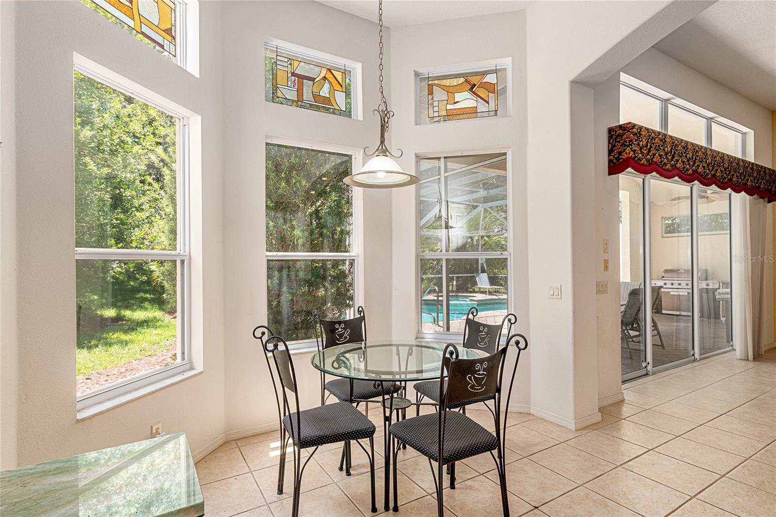 Image 16 of 90 For 932 Rollingwood Court