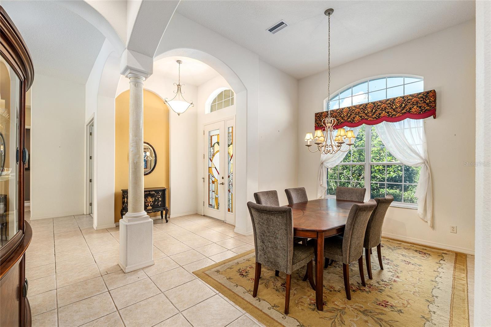 Image 27 of 90 For 932 Rollingwood Court