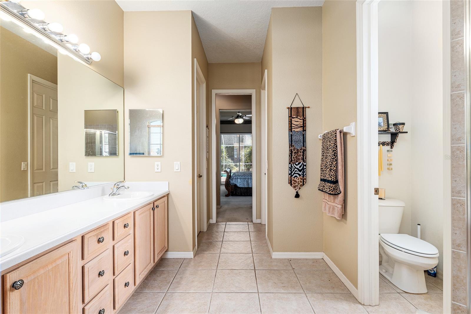 Image 36 of 90 For 932 Rollingwood Court