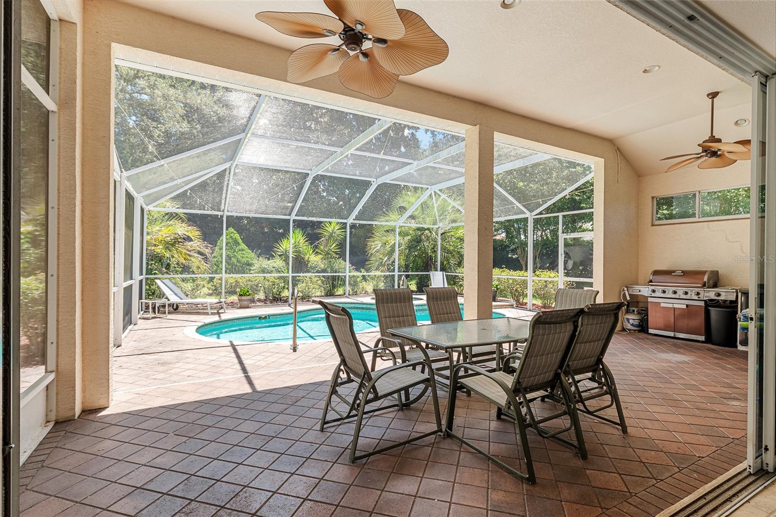 Image 37 of 90 For 932 Rollingwood Court
