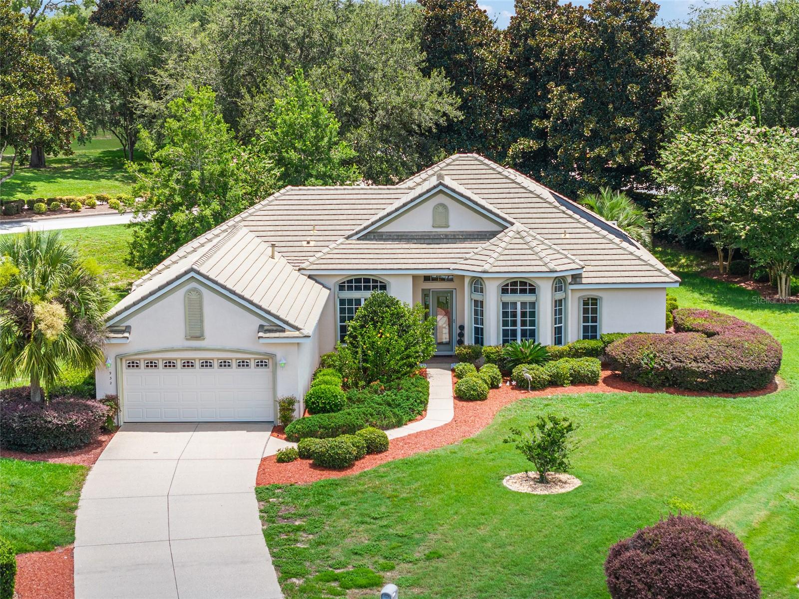 Image 4 of 90 For 932 Rollingwood Court