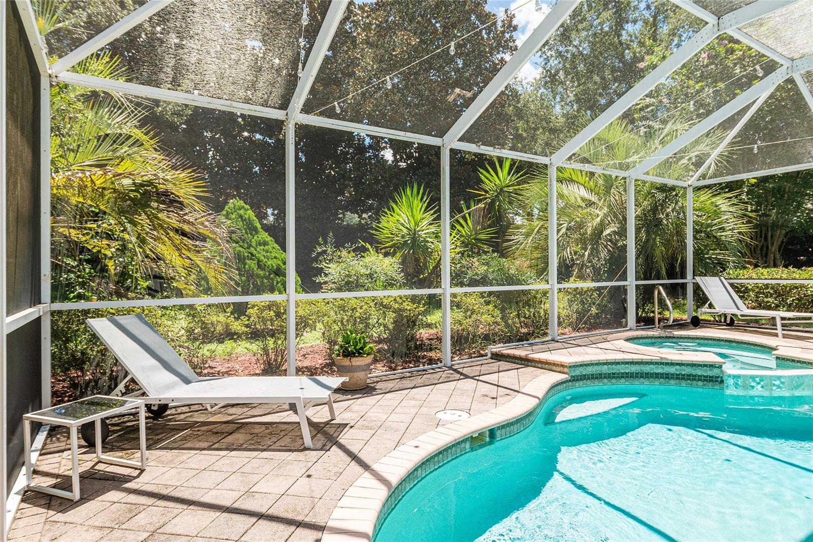 Image 44 of 90 For 932 Rollingwood Court