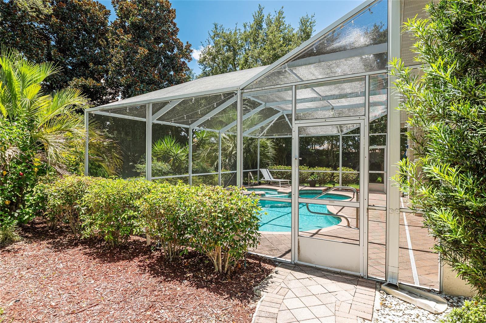 Image 72 of 90 For 932 Rollingwood Court