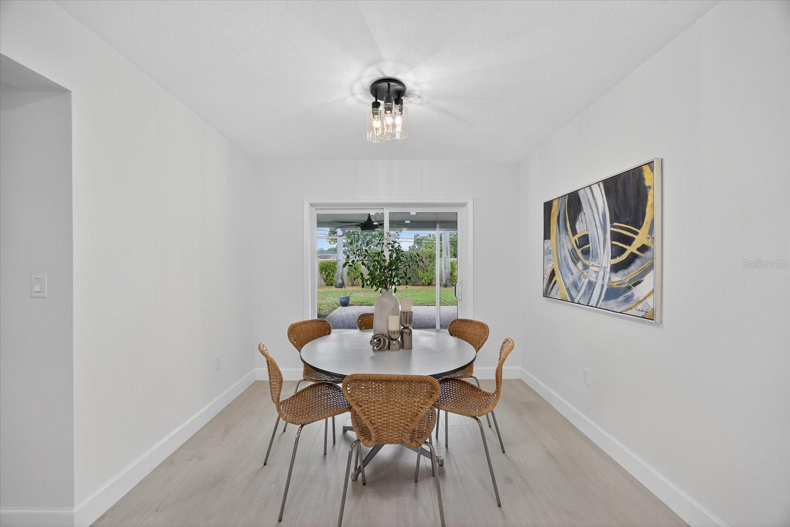 Image 11 of 35 For 3832 10th Street Ne