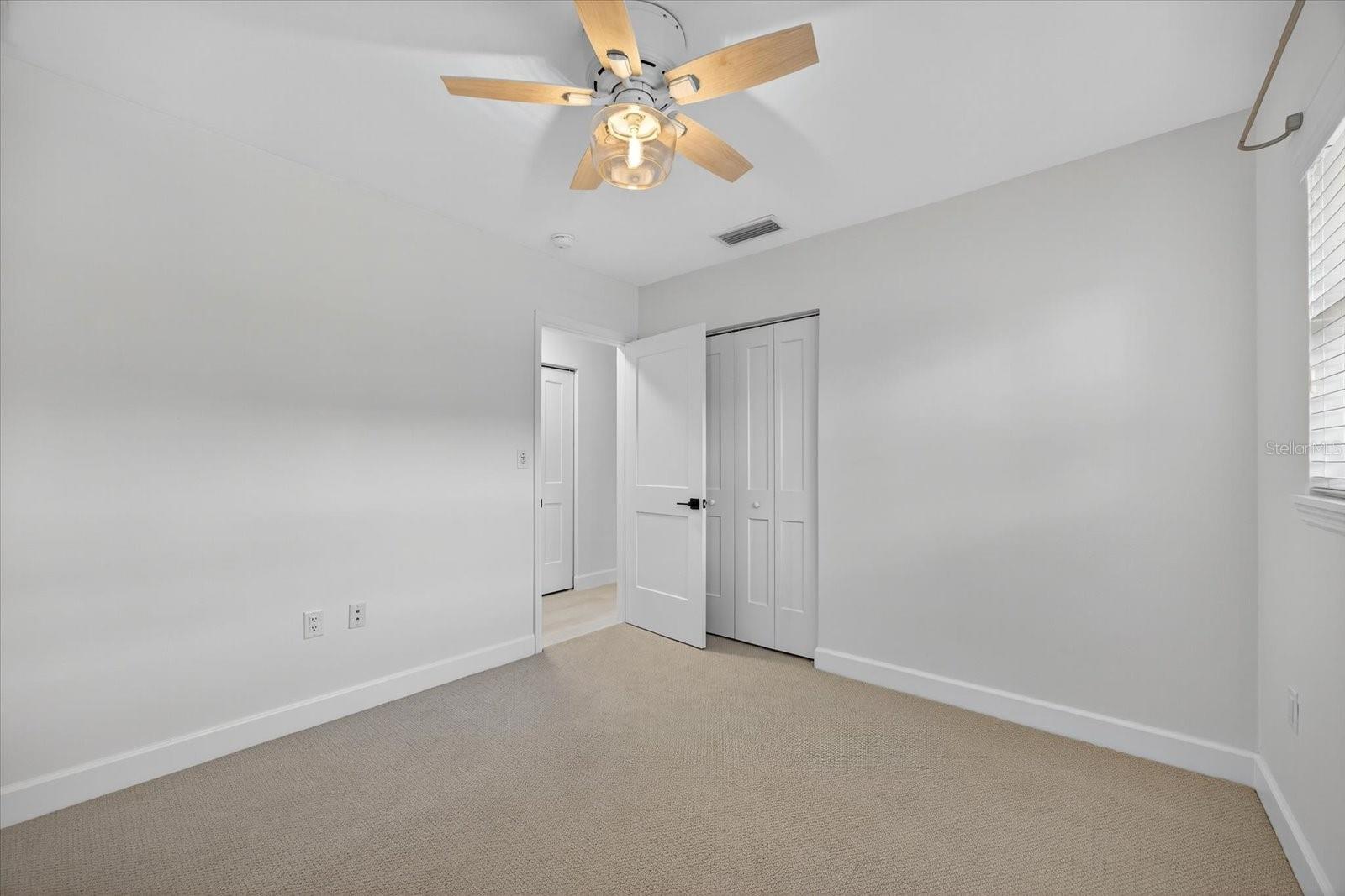 Image 19 of 35 For 3832 10th Street Ne