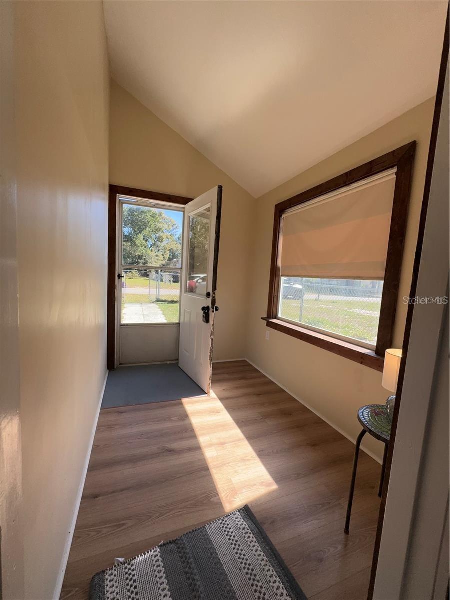 Image 3 of 12 For 5647 19th Street