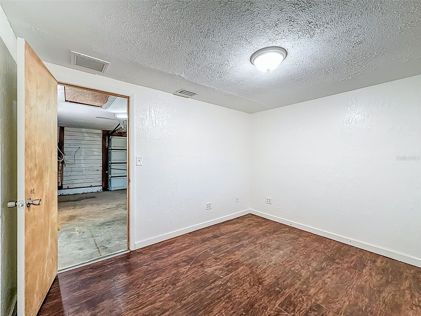 Image 33 of 59 For 3239 Allen Rd