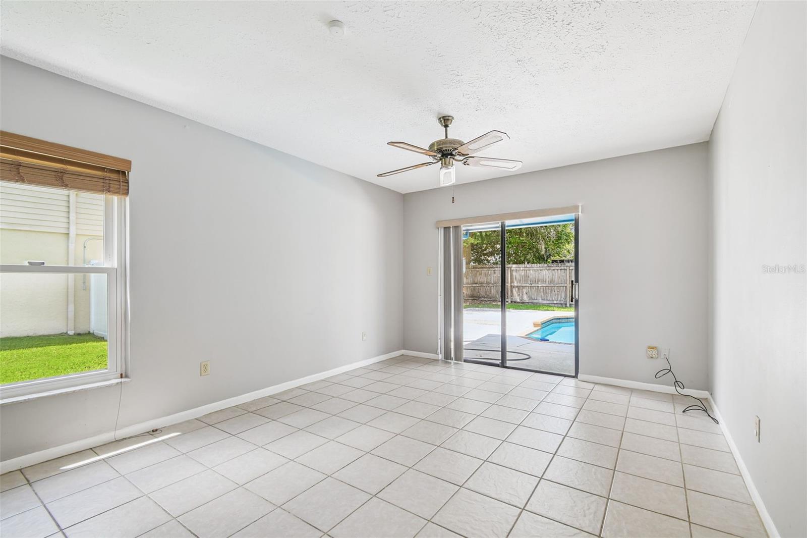 Image 19 of 62 For 15908 Country Place
