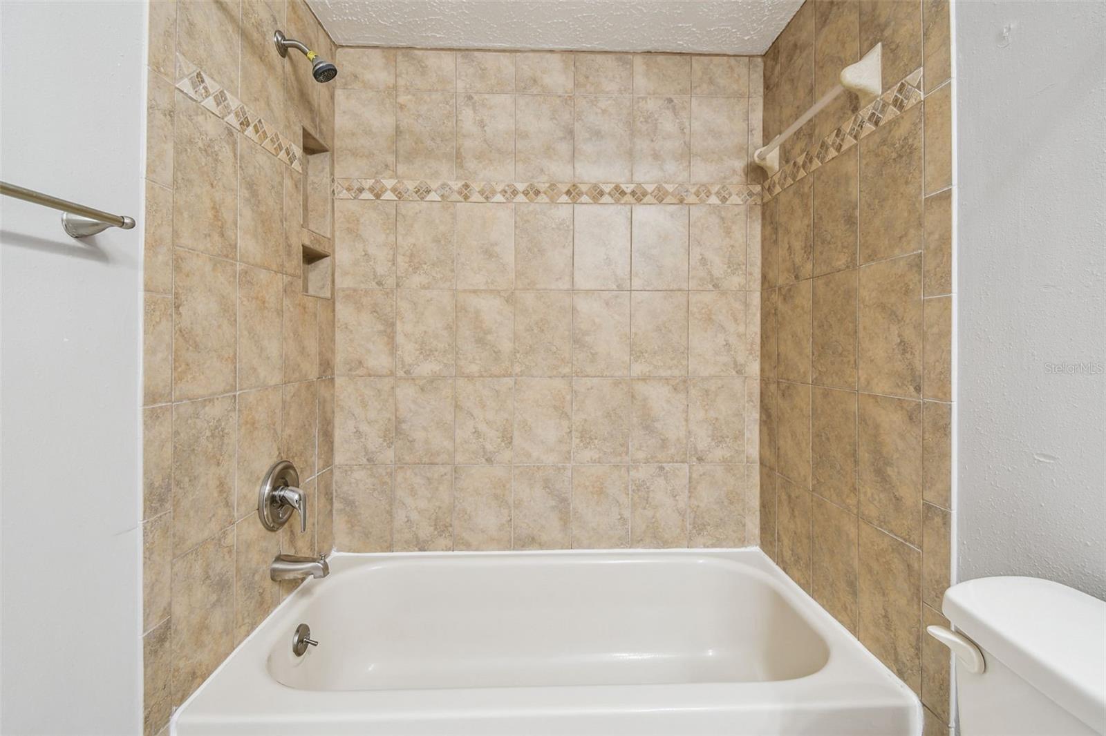 Image 36 of 62 For 15908 Country Place