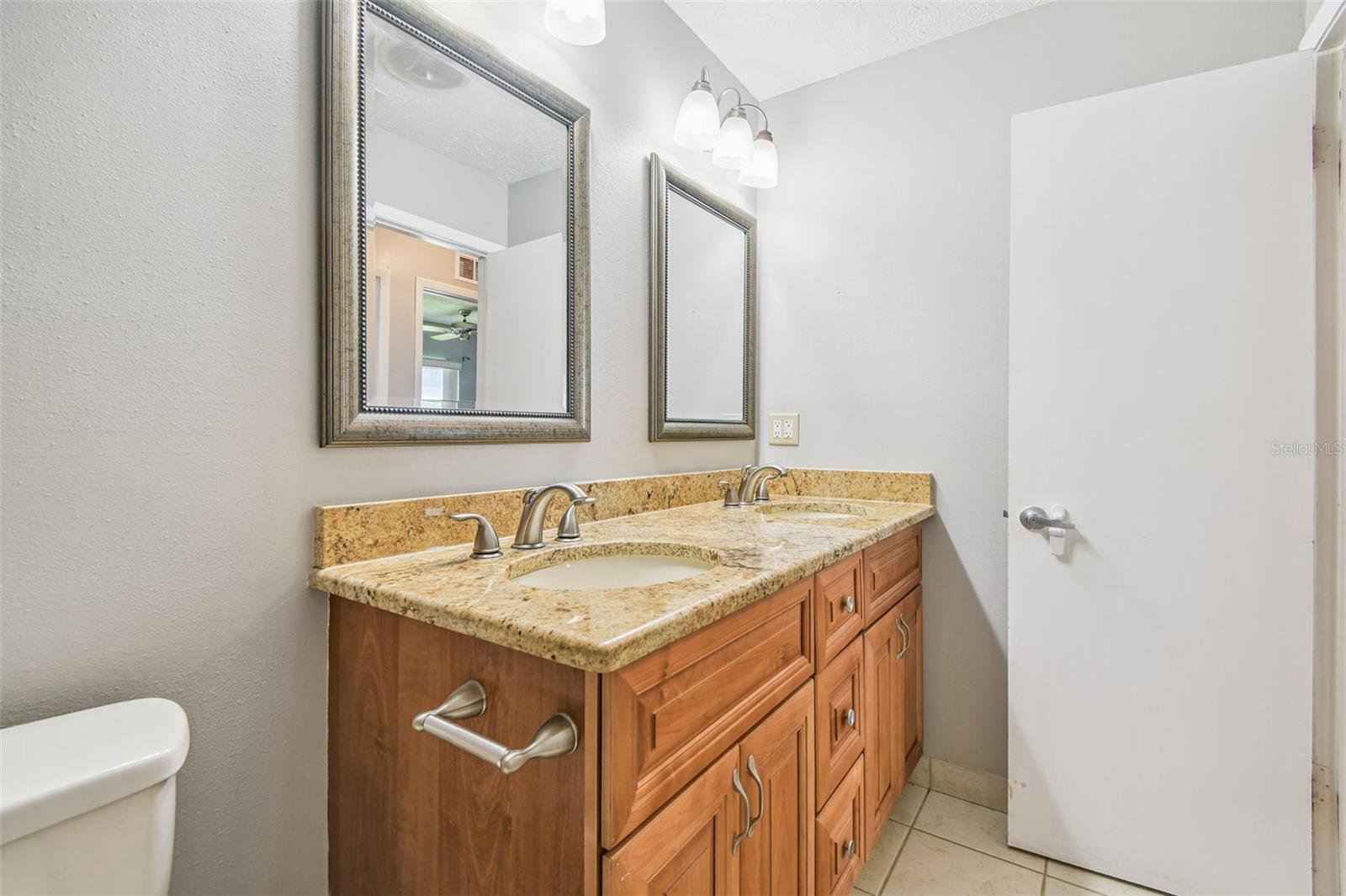 Image 37 of 62 For 15908 Country Place