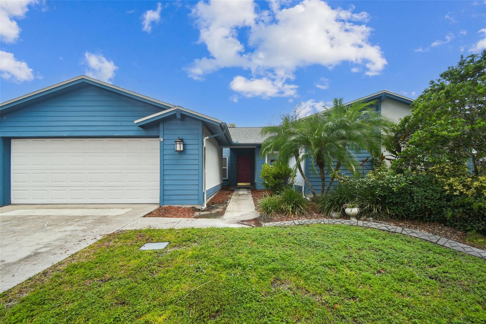 Image 4 of 62 For 15908 Country Place