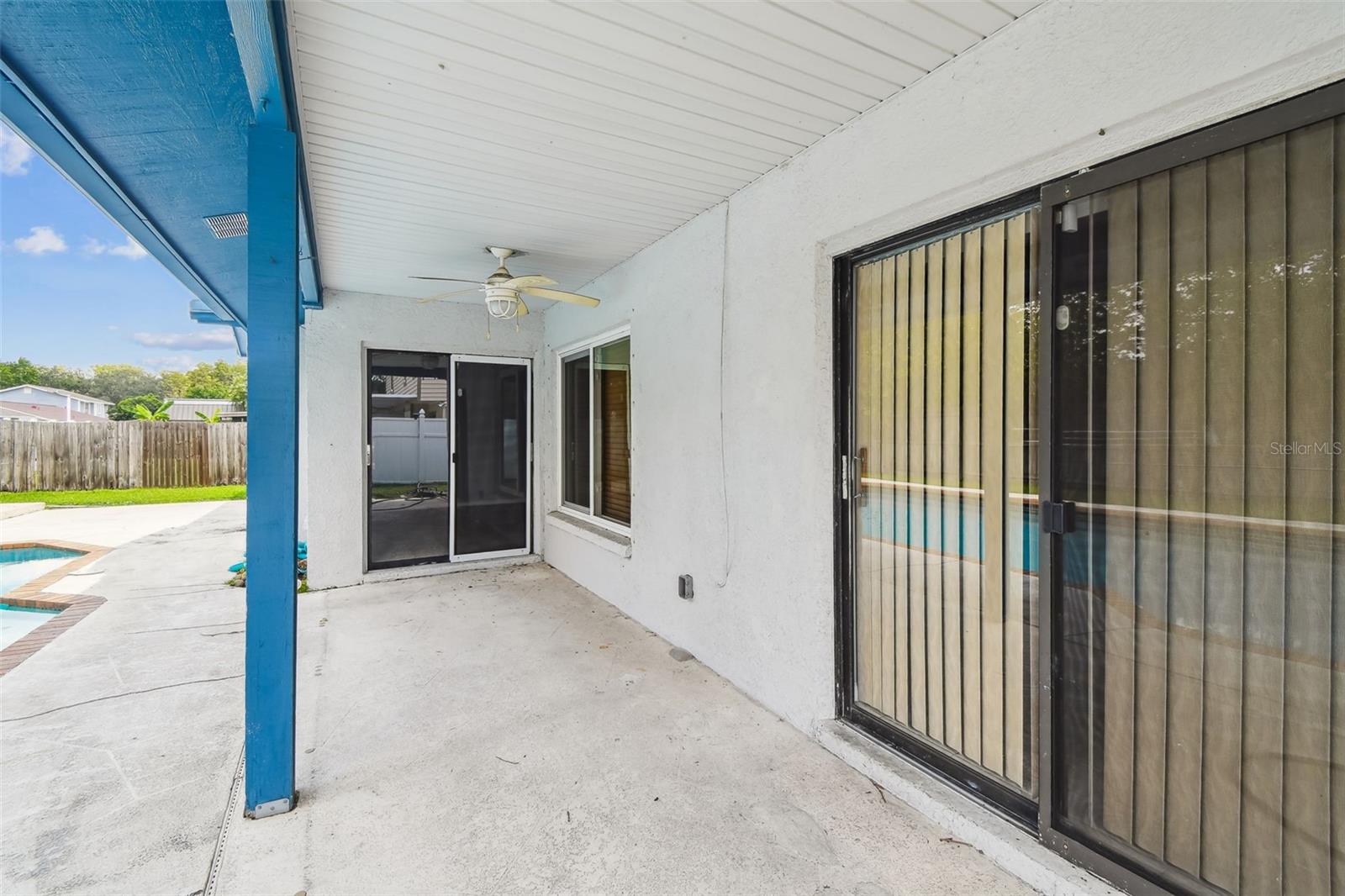 Image 43 of 62 For 15908 Country Place