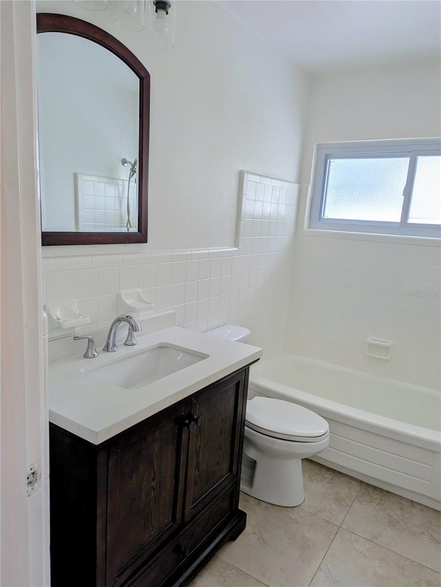Image 10 of 18 For 1180 Eden Isle Boulevard Ne