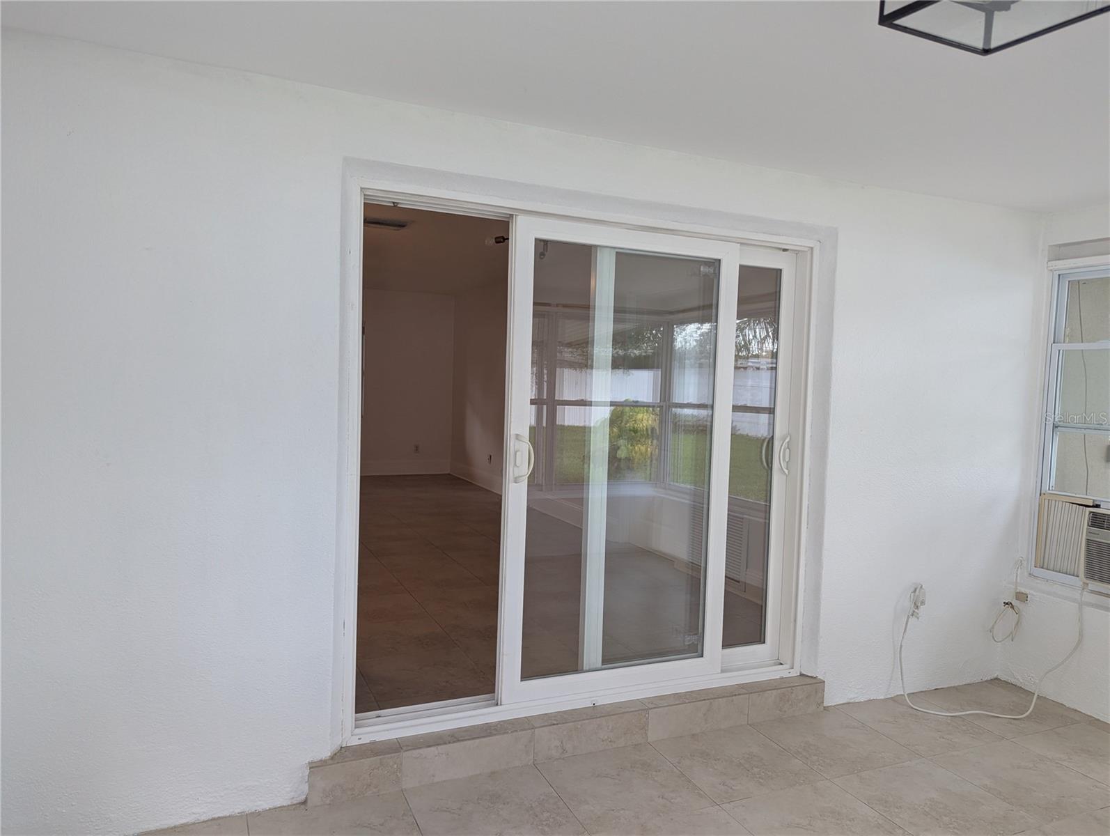 Image 15 of 18 For 1180 Eden Isle Boulevard Ne