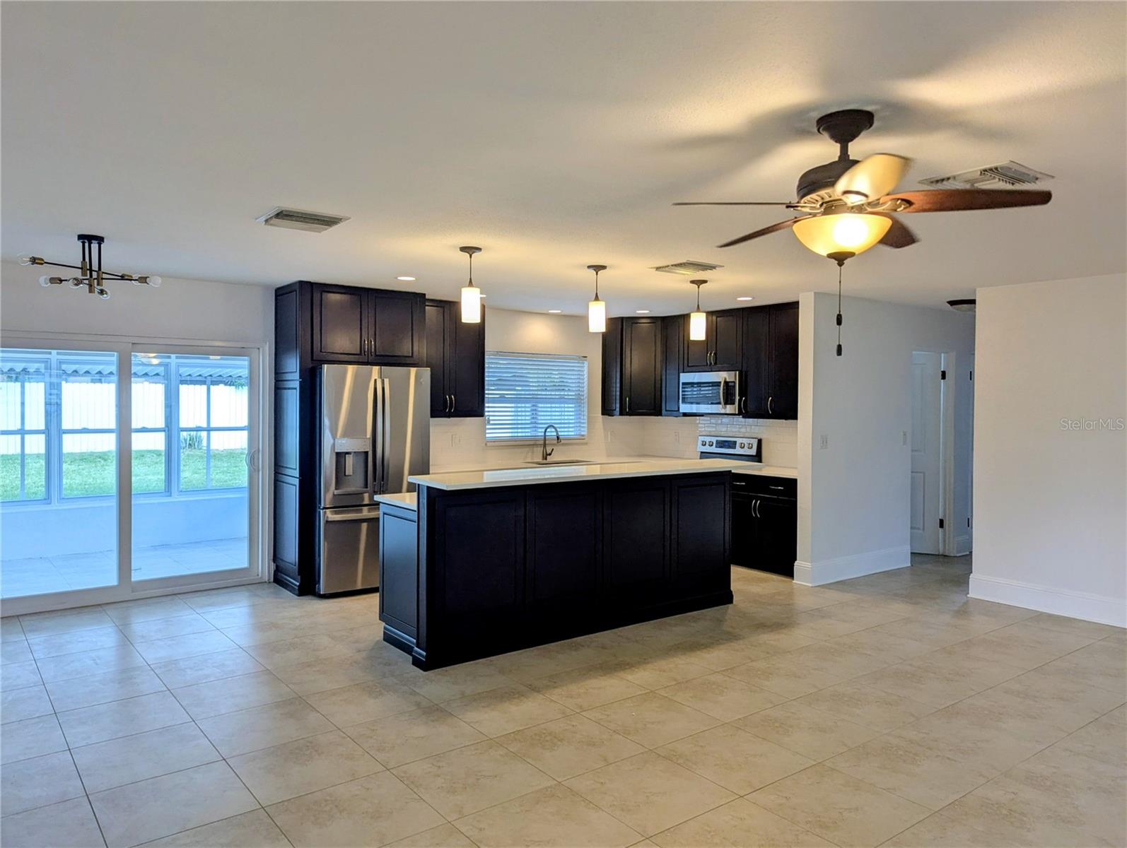 Image 4 of 18 For 1180 Eden Isle Boulevard Ne
