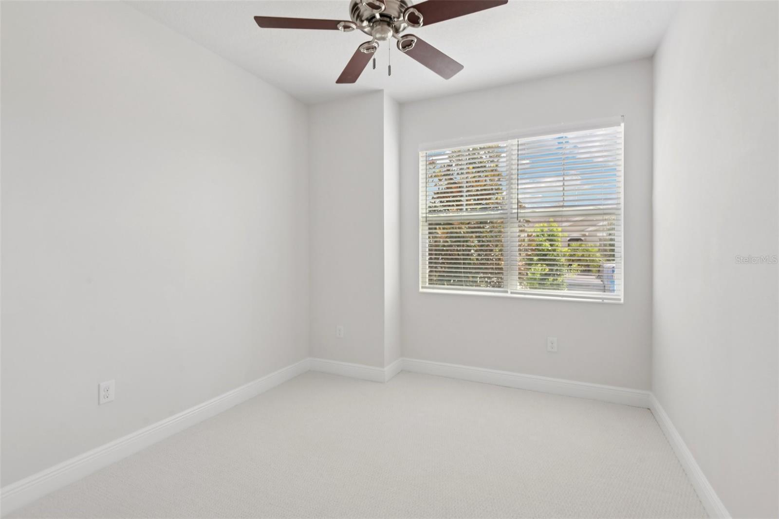 Image 16 of 31 For 13890 Kingfisher Glen Drive