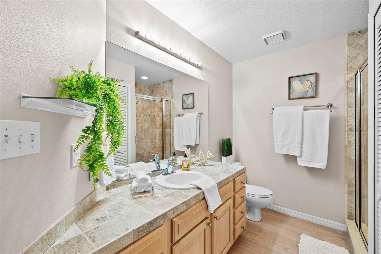 Image 28 of 89 For 1605 Royal Palm Drive S D