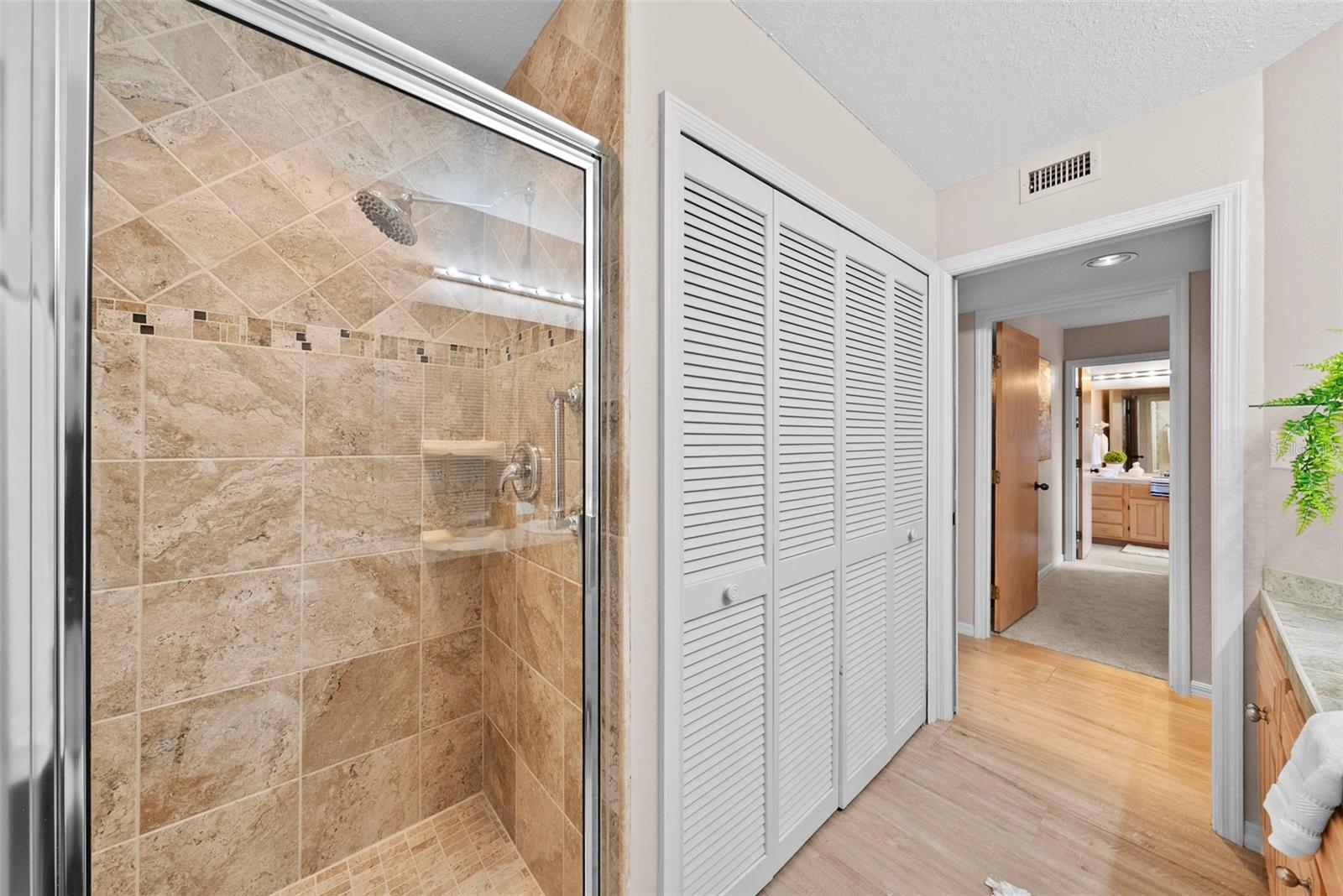 Image 29 of 89 For 1605 Royal Palm Drive S D