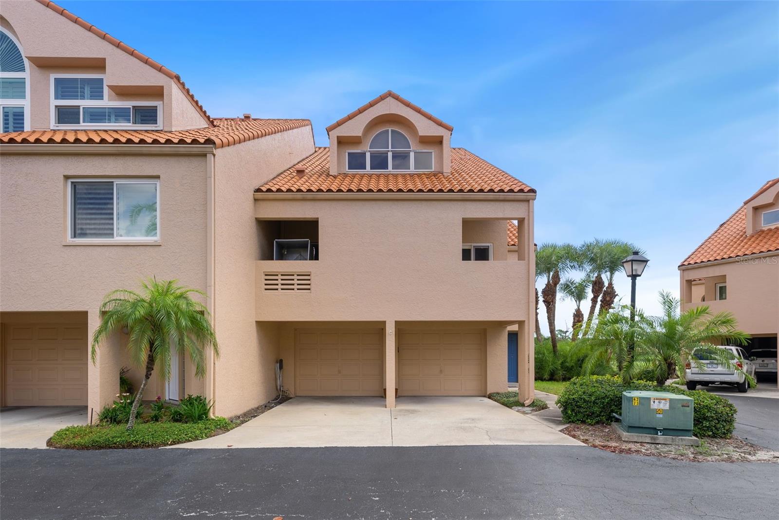 Image 3 of 89 For 1605 Royal Palm Drive S D