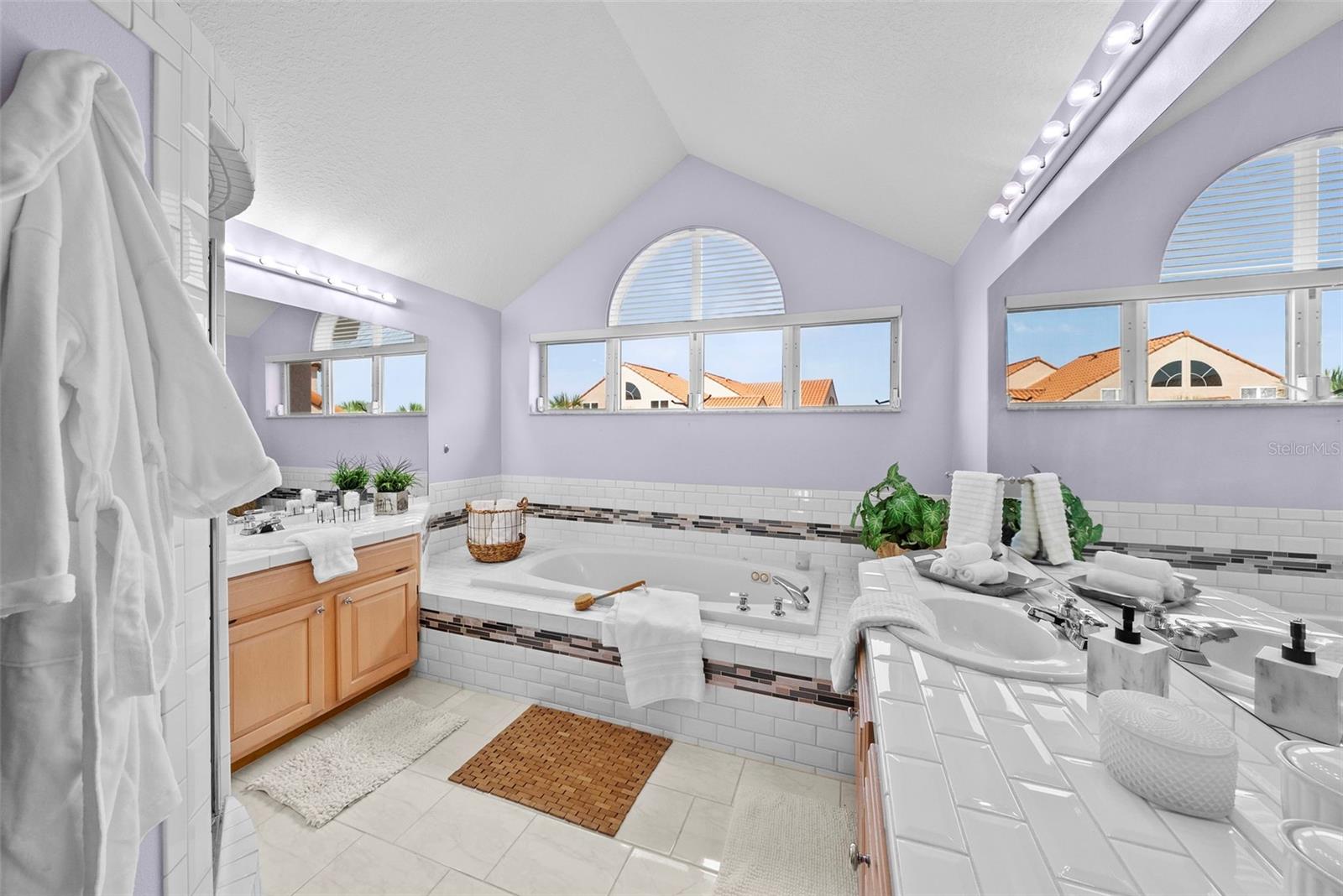 Image 40 of 89 For 1605 Royal Palm Drive S D