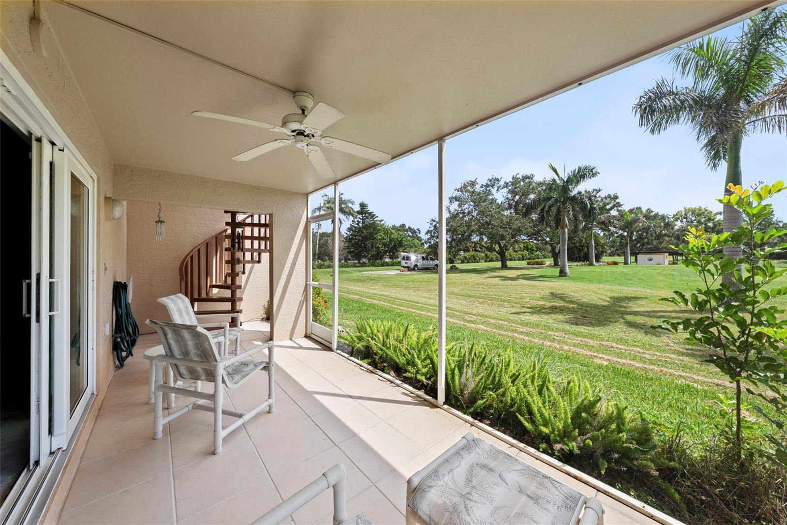 Image 49 of 89 For 1605 Royal Palm Drive S D