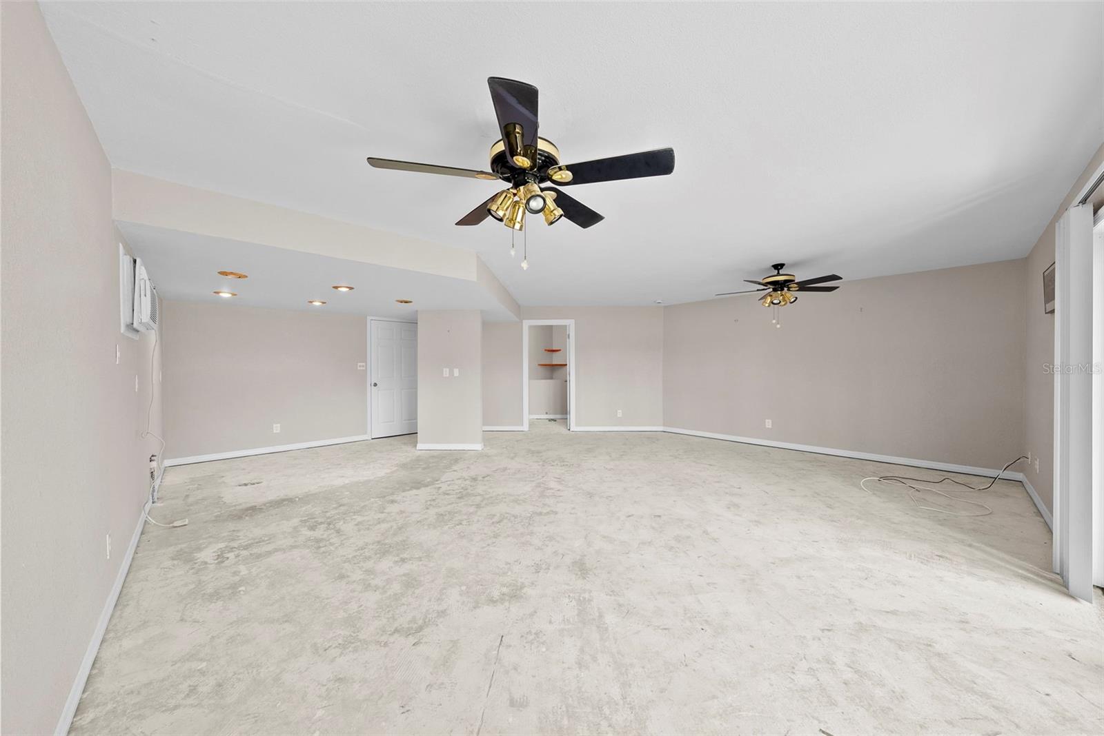 Image 58 of 89 For 1605 Royal Palm Drive S D