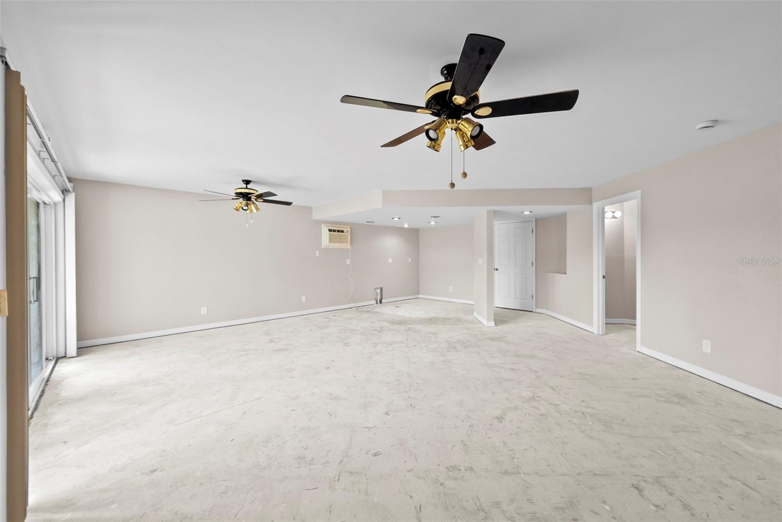 Image 60 of 89 For 1605 Royal Palm Drive S D