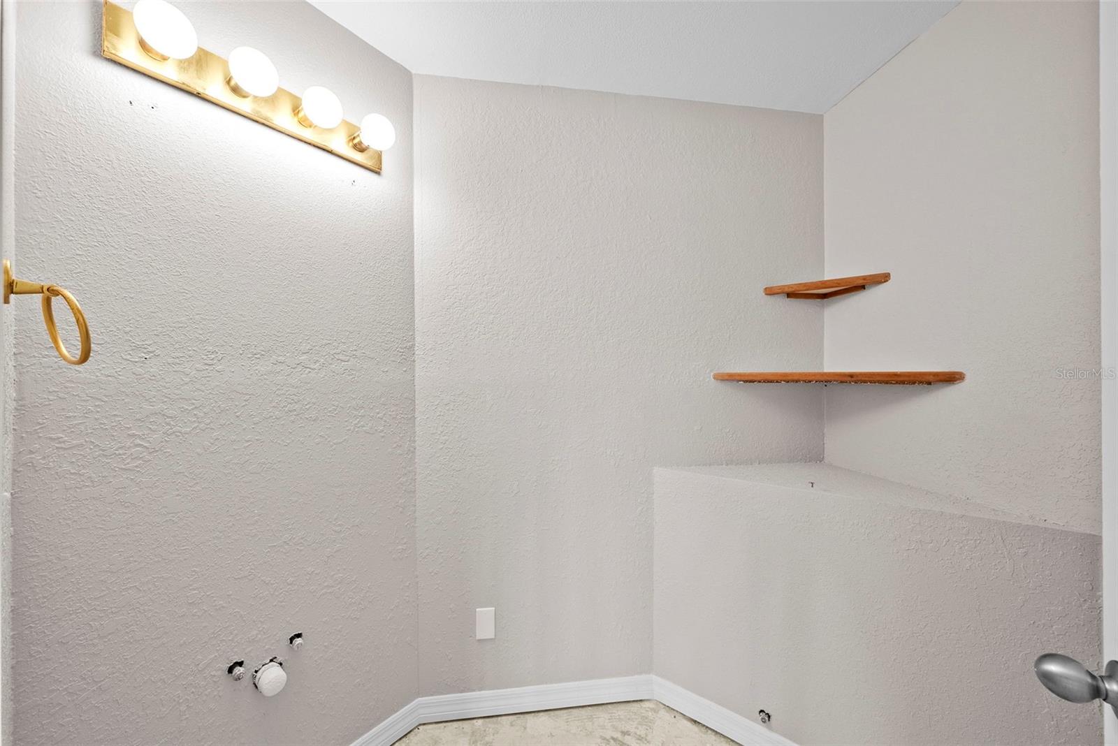 Image 61 of 89 For 1605 Royal Palm Drive S D