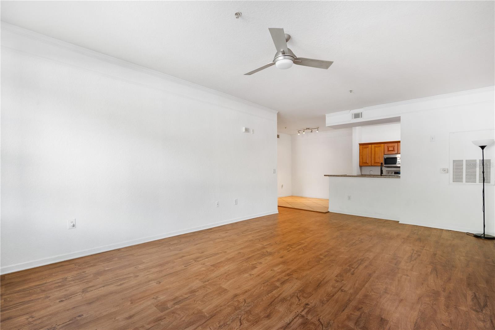 Image 10 of 19 For 17104 Carrington Park Drive 503