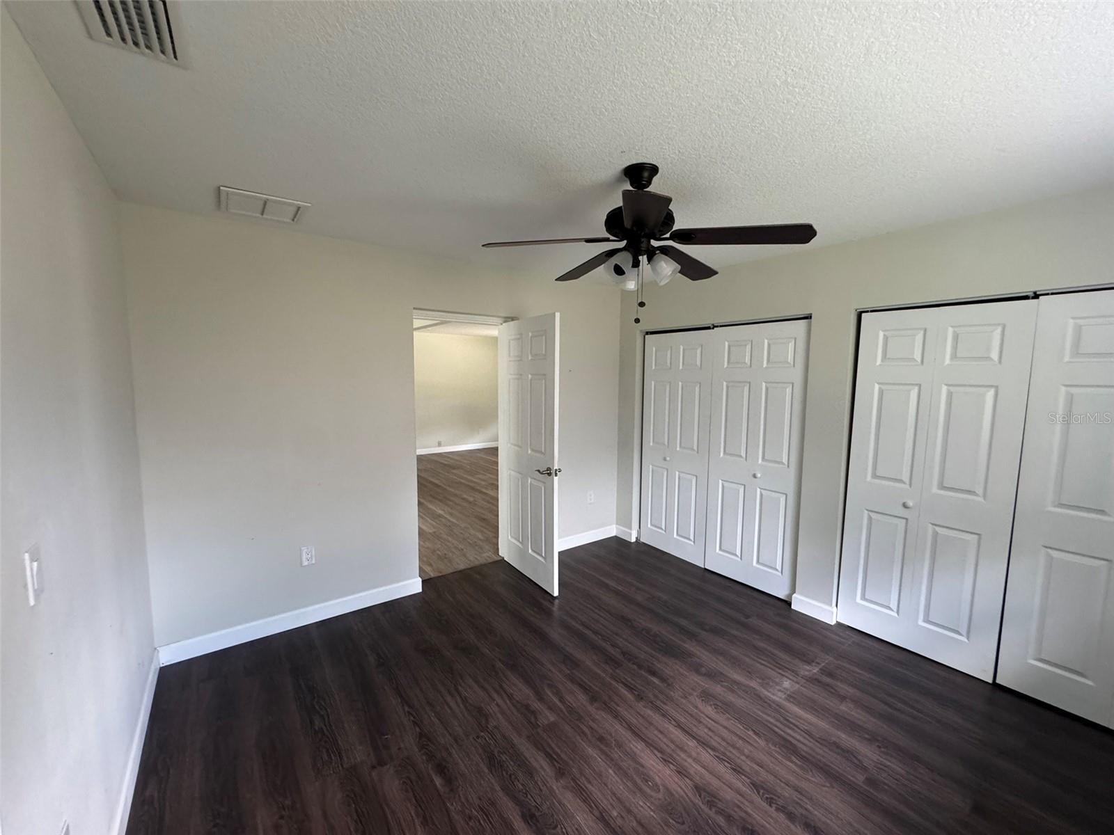 Image 13 of 30 For 1713 Valencia Drive E