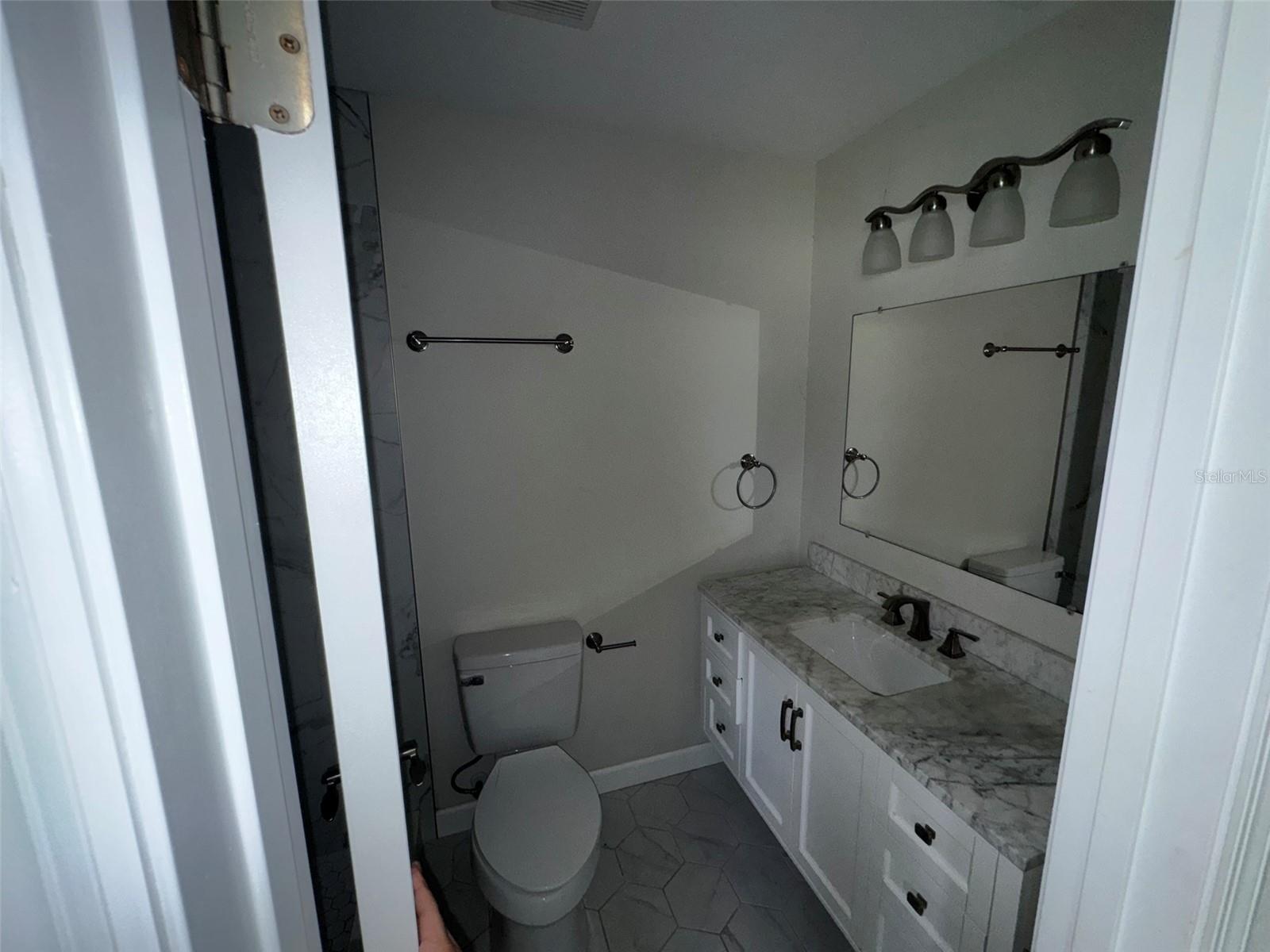 Image 15 of 30 For 1713 Valencia Drive E